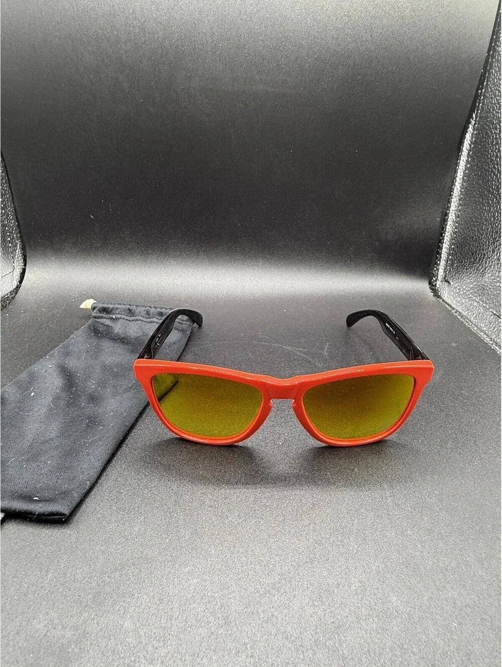 Oakley Frogskin Heritage Red-Black w/Fire Iridium Lenses OO9013-34